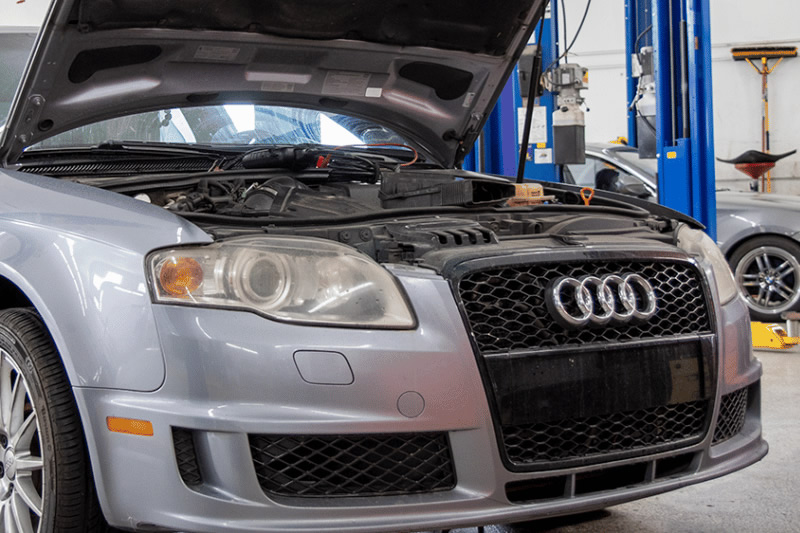 photo of Audi being repaired